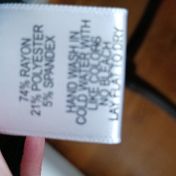 NWT - Gibson  Black Women's Sweater - Size M - Picture 7 of 7